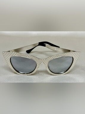 Topfoxx Silver Metal Textured Frame Sunglasses NY “Not For Your Average Girl”
